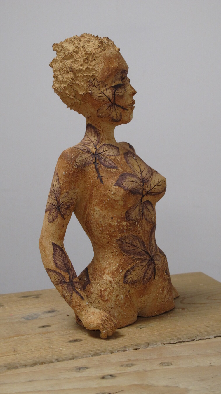 Femme ronce, grès de Bollène, atelier Poda