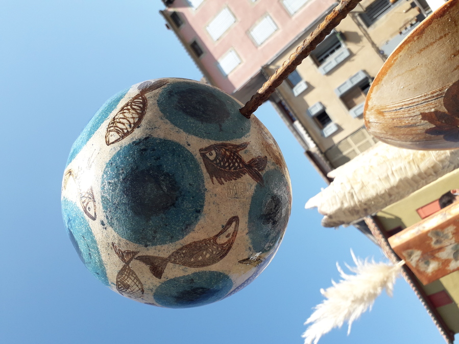 Boule aux poissons, Poda Céramique